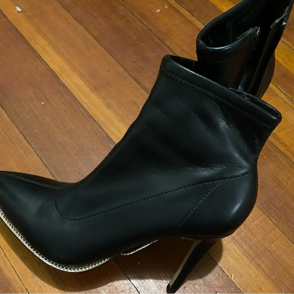 Elegant Black Leather Men's Shoes - Picture 2 of 5